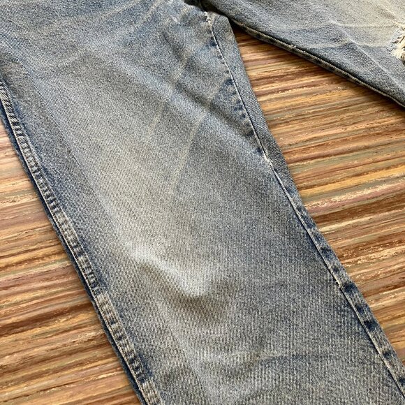 Wrangler Denim Jeans Light Wash Vintage Distressed Ripped Knee Frayed Hem 36x30 - Picture 2 of 10